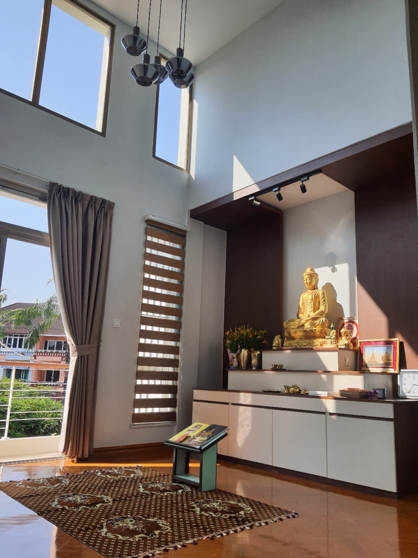 YT Residence, Interior